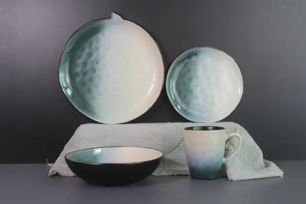 Reactive glaze dinnerware 3 colors
