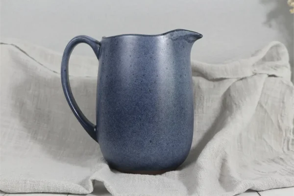 Color clay dinnerware in double reactive glaze