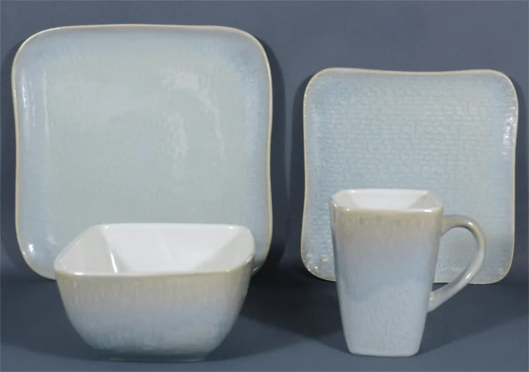 Embossment dinnerware in stoneware(1)