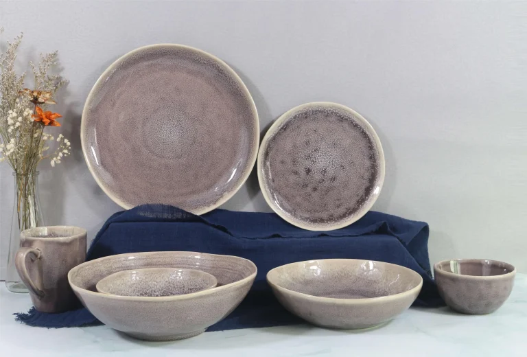 Brown reactive glaze in stoneware1